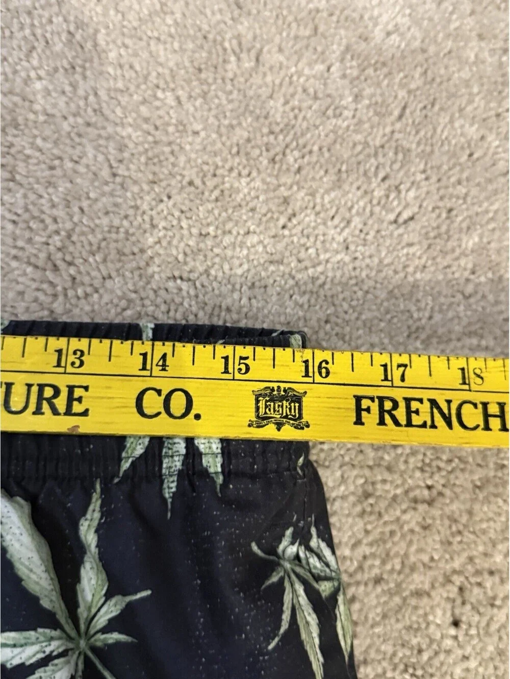 Ring of Fire Men’s Size M Black Cannabis Leaf Print Swim Board Shorts Drawstring